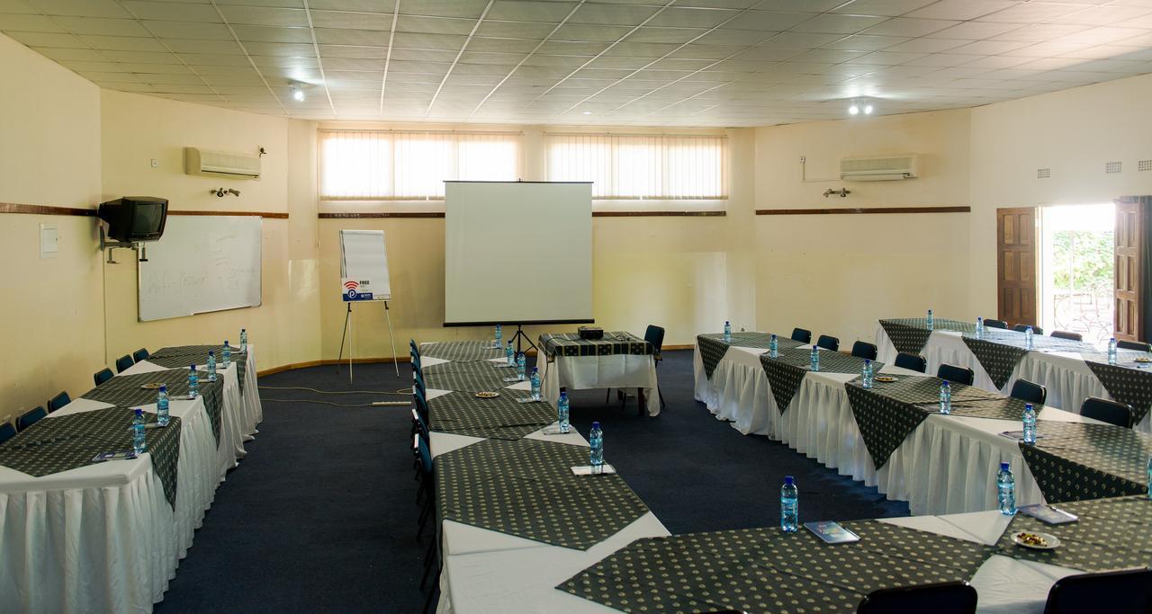 Fringilla Lodge Chisamba Экстерьер фото